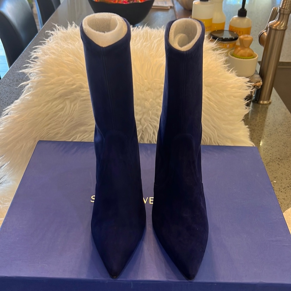 Brand new inbox, Stuart Weisman blue suede boots.